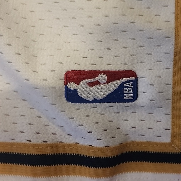 Mitchell and Ness - XL - 2003 - 04 - Hardwood Classics - Cleveland Cavalies - Picture 2 of 5